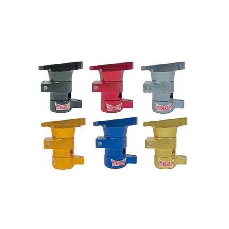Inclined Hub steering wheel support with clutch lever attack